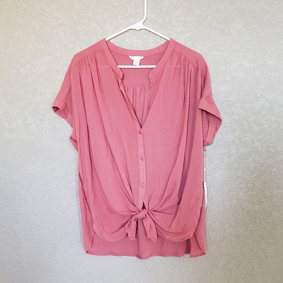 Caslon Tops - Caslon flowy front tie blouse size Medium  New